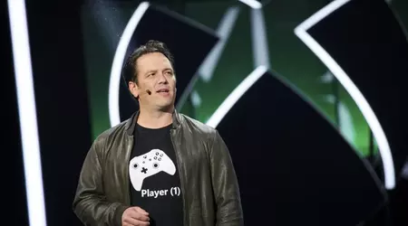 Microsoft si attiene alla sua strategia: Phil Spencer conferma che un maggior numero di giochi Xbox diventerà multipiattaforma