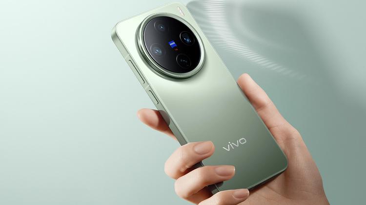 Vivo S30 Pro Mini avrà un ...