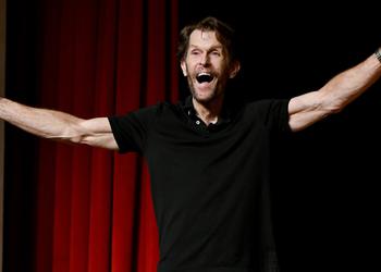 La voce del leggendario Kevin Conroy, ...