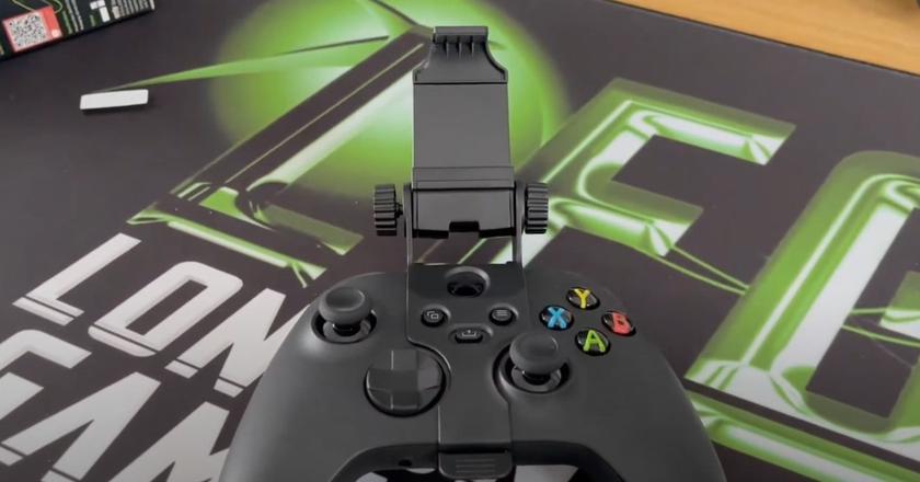 Supporto per telefono per controller Xbox Orzly