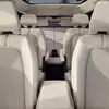 Vista in miniatura degli interni del Toyota Highlander elettrico 2027 2