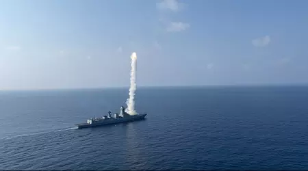 Il cacciatorpediniere indiano Rajput ha lanciato con successo il missile da crociera supersonico BrahMos