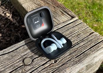 Bloomberg: Apple presenterà presto le cuffie ...