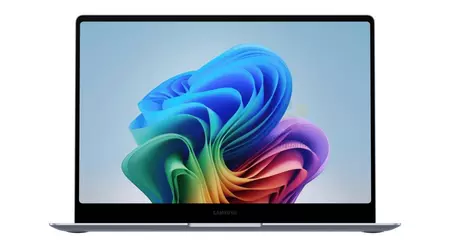 Il rivenditore svedese ha rivelato i prezzi del Galaxy Book4 Edge