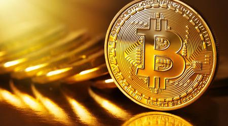 Bitcon crolla quasi il 10 per cento a causa di una società cinese