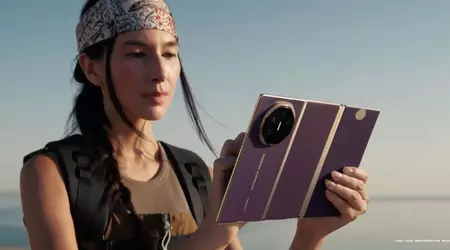 Huawei ha svelato i Mate XTs - un Trifold costoso ed elegante con supporto per stilo