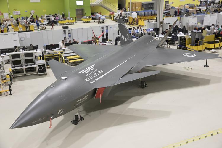 Il UAV turco Kızılelma con motore ...