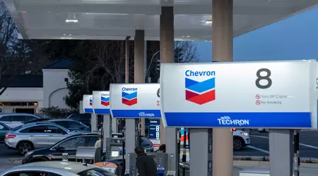 Donald Trump svela il piano per un rilassamento radicale degli standard di economia del carburante negli Stati Uniti