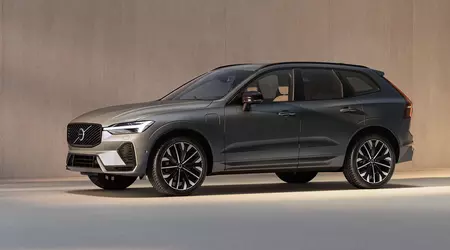 Volvo XC60 2026 aggiornata: modifiche minime al design, più tecnologia