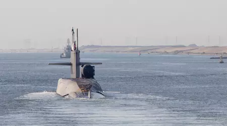 Un sottomarino statunitense a propulsione nucleare della classe Ohio, dotato di 154 missili da crociera Tomahawk con una gittata fino a 2.500 chilometri, è arrivato in Medio Oriente.