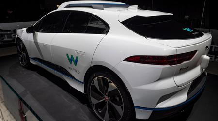 Waymo riceve il permesso di operare il suo servizio di robotaxi a Los Angeles