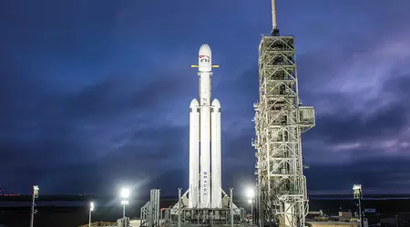 SpaceX ha ricevuto 155 milioni di dollari per lanciare il segreto drone orbitale X-37B di Boeing utilizzando un razzo Falcon Heavy