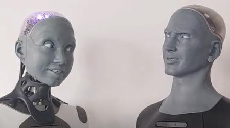 È come per le persone: un robot donna si è offeso con un robot uomo per una battuta di cattivo gusto.