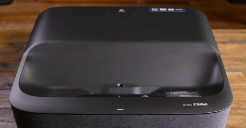 Epson EpiqVision LS300 miglior proiettore con altoparlanti