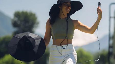 EcoFlow ha portato all'IFA 2024 un cappello elettrico in grado di ricaricare gli smartphone