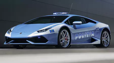 Sei supercar speciali: Lamborghini celebra 20 anni di collaborazione con le forze di polizia italiane