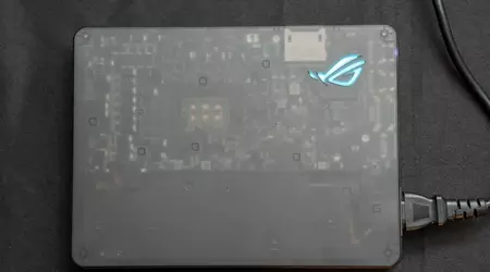 Asus rivela la prima GeForce 5090 esterna al mondo con Thunderbolt 5