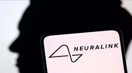Il primo paziente Neuralink in grado di controllare il mouse di un computer con la mente