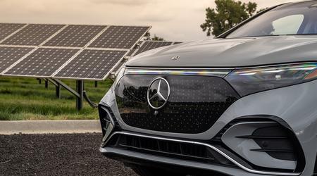 Mercedes-Benz sta sperimentando una vernice che alimenta le auto elettriche con l'energia solare