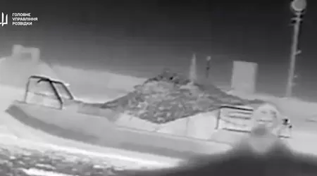 Il drone marino Magura V5 strike distrugge un motoscafo nemico di notte (video)