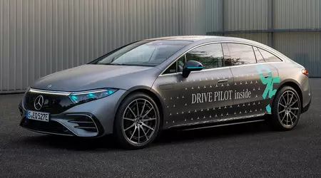 Luci turchesi: Mercedes-Benz è stata autorizzata in Germania