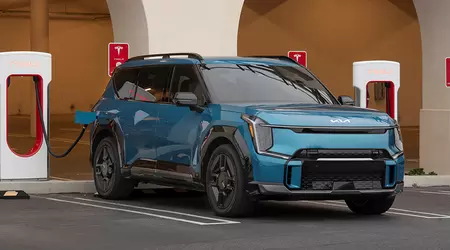 Le auto elettriche Kia EV hanno guadagnato accesso alla rete di Supercharger Tesla negli Stati Uniti.