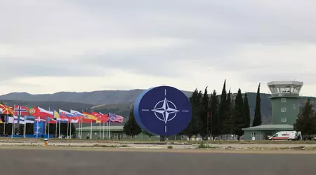 L'Albania ripristina il vecchio aeroporto per servire gli aerei della NATO