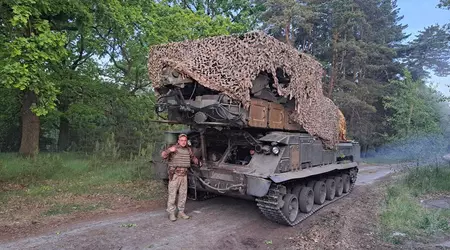 L'Ucraina ha mostrato per la prima volta il sistema FrankenSAM, che combina il sistema Buk-M1 e i missili statunitensi RIM-7 Sea Sparrow.
