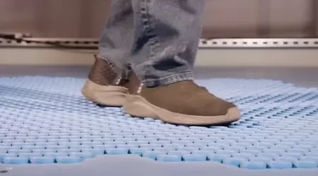 Disney HoloTile: il primo pavimento omnidirezionale al mondo per esperienze VR multi-utente (video)