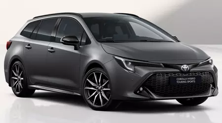 Corolla 2026 è diventata la prima Toyota in Europa con la nuova verniciatura opaca Onyx Grey