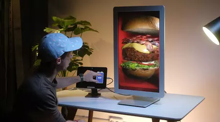 Il futuro è qui: il nuovo display olografico di Looking Glass mostra immagini 3D da qualsiasi punto di vista e senza occhiali VR/AR