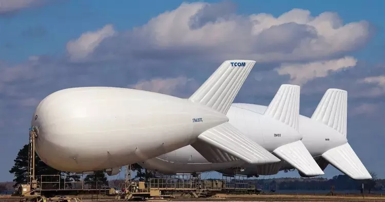 La Polonia acquista i palloni Barbara, ...