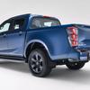 Immagine di Isuzu D-Max EV sullo sfondo della natura
