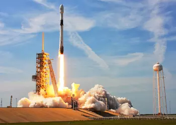 SpaceX annulla il lancio del satellite ...