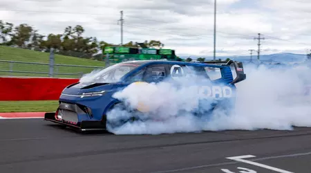 Ford Transit SuperVan 4.2 è più veloce della Mustang GTD al Nürburgring
