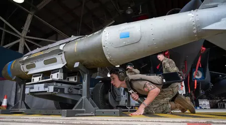 Boeing ha ricevuto quasi 7,5 miliardi di dollari per la produzione di kit JDAM, di cui 228,8 milioni di dollari per clienti stranieri.