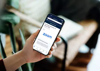 Zoom termina il supporto per iOS ...
