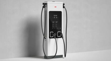 ABB ha presentato un caricabatterie molto compatto da 50 kW per veicoli elettrici
