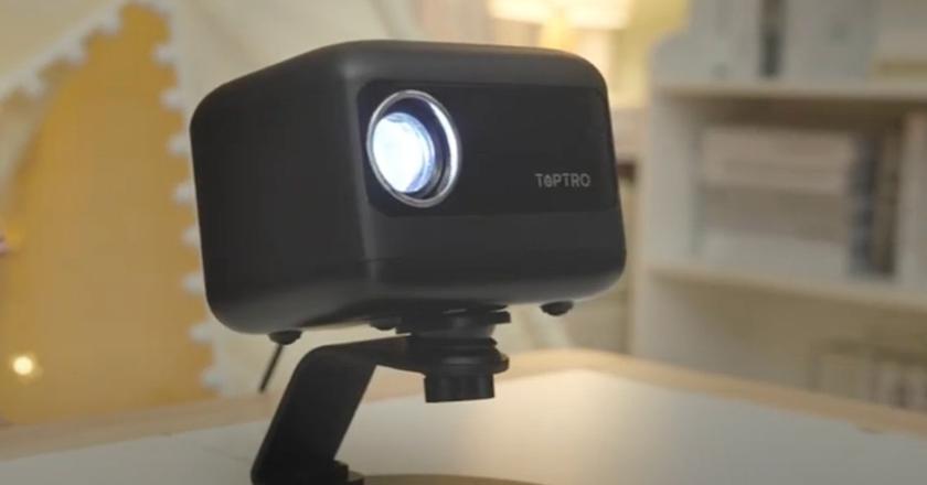 TOPTRO TR25 miglior proiettore per 200 euro