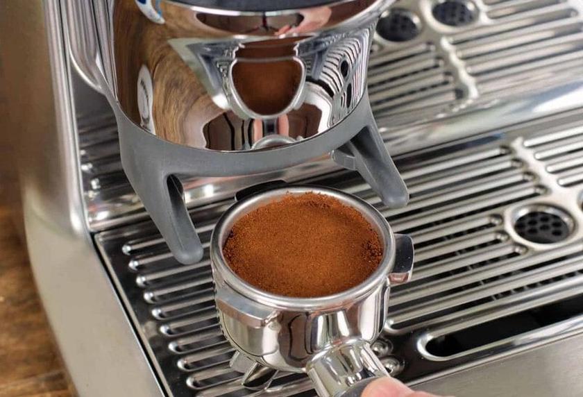 Breville Barista Express Impress macchina caffè confronto 1000