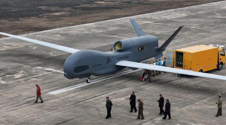 La Repubblica Democratica Popolare di Corea ha "rubato" l'UAV statunitense RQ-4 Global Hawk e ha creato il proprio Saebyeol-4.