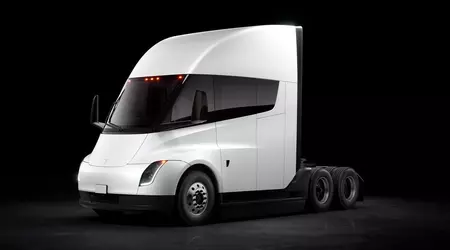 Tesla Semi in fiamme: Il camion elettrico di Ilon Musk coinvolto in un grave incidente negli Stati Uniti