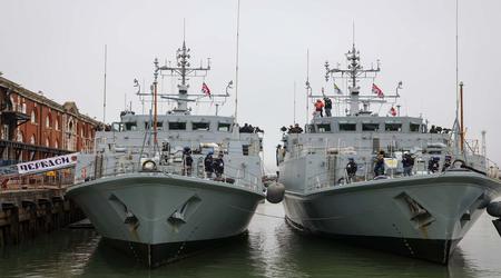 I dragamine ucraini "Cherkasy" e "Chernihiv" rimarranno per ora nel Regno Unito