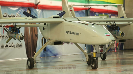 In Russia ha mostrato il drone d'attacco iraniano Mohajer-6 con una velocità fino a 200 km/he i missili anticarro Almas con un raggio di lancio di 200 km