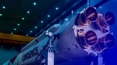 La Cina ha fallito il lancio del primo razzo orbitale al mondo alimentato a metano e ha perso 14 satelliti