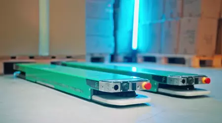 Intralogistica del Futuro: Immagini Impressionanti dei Robot Carrelli Filics Units Innovative Rilasciate