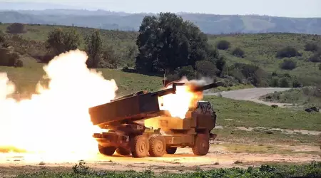 I sistemi missilistici HIMARS in Ucraina hanno colpito due unità di sminamento UR-77 "Serpent Gorynych", un mortaio Pion, un cannone Hyacinth-S e un obice Acacia.
