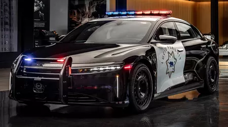 La polizia stradale della California ha testato la Lucid Pursuit, una versione speciale dell'auto elettrica Lucid Air, che costa 70.000 dollari in versione civile.