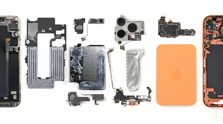 iFixit ha smontato l'iPhone 17 Pro: inaspettatamente 7 su 10, ma molte nuove sfumature