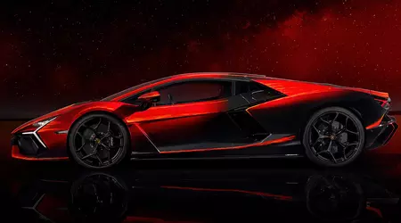 L'unica Lamborghini Revuelto al mondo con fiamme dipinte a mano sulla carrozzeria ha viaggiato in Cina